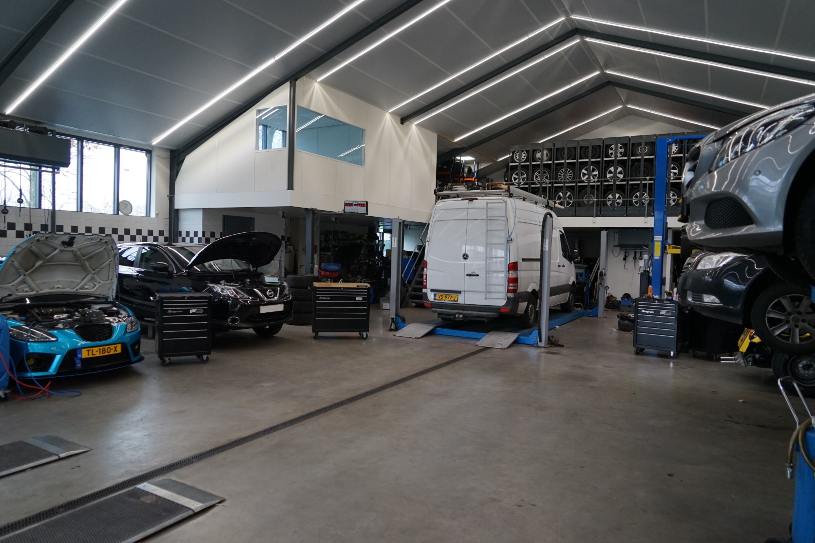 Autobedrijf de Jong - Helvoirt